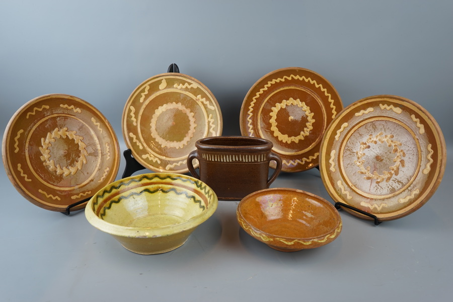 Skålar och fat, 7 delar, keramik, allmoge,1900-tal.