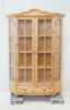 Vitrinskåp, furu/glas, 1900-talets senare del.