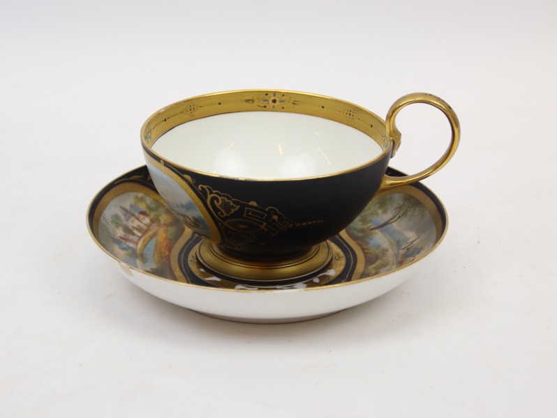 Tekopp, porslin, Empirestil, 1800-tal.