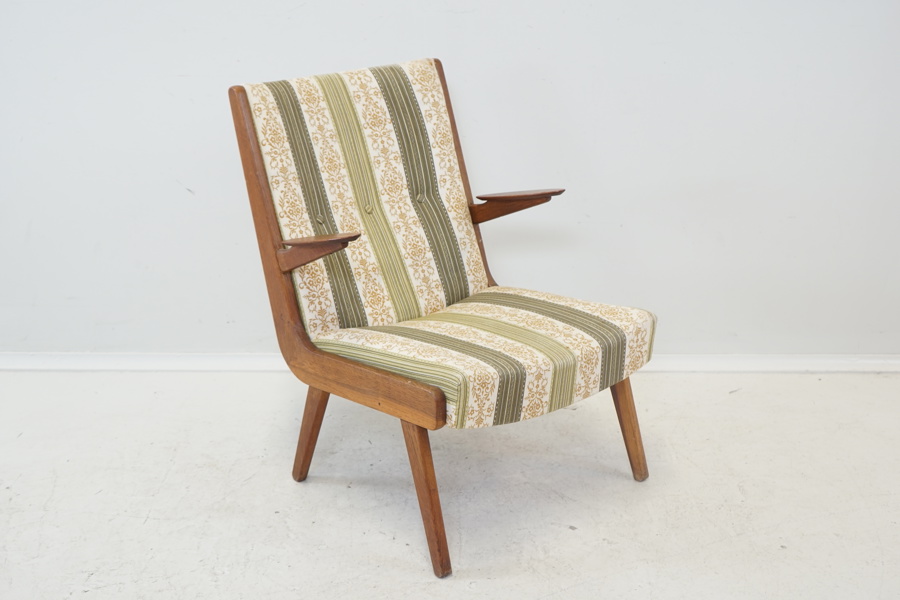 Fåtölj, textil, trä, 1960-tal.