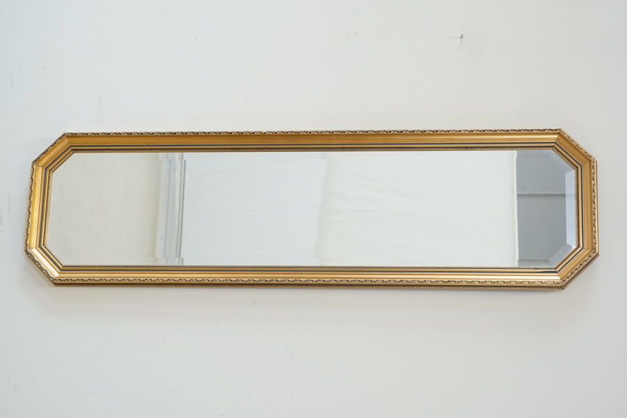 Spegel, fasettslipat glas, delvis förgylld, 1900-tal.