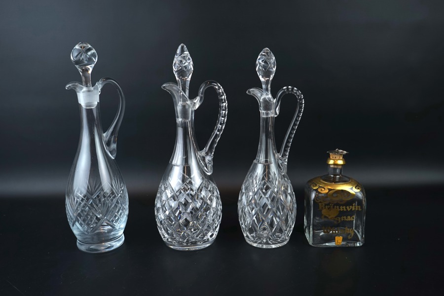 Karaffer, 4 st, glas, 1900-tal.