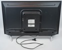 TV, 32 tum, TCL33DD420, 2 fjärrkontroller.