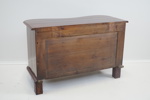 Byrå, 3 lådor, trä, svängd front, senbarockstil, 1900-tal.