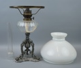 Fotogenlampa, metall/glas.