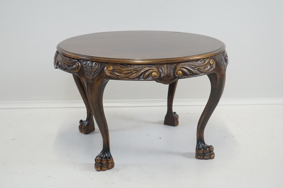 Soffbord, bonad björk, chippendalstil, 1900-tal.