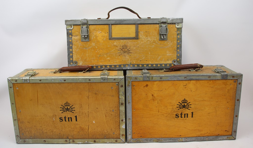 Transportlådor, 3 st, trä, metallskodda, Televerket.
