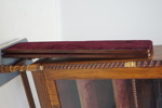 Vitrinskåp, mahogny/glas, senbarockstil, 1900-talets första hälft.