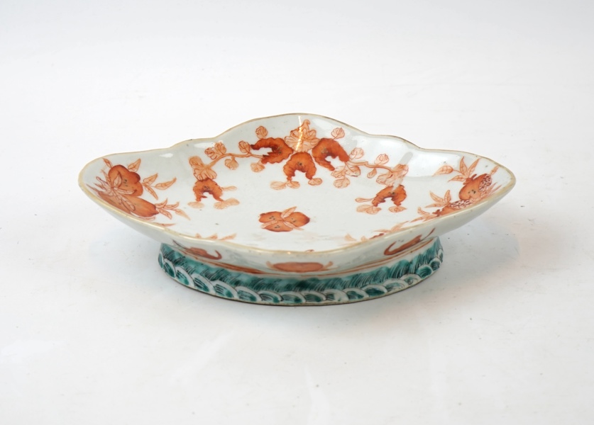 Skålfat, porslin, Kina, 1800-tal.