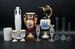 Vaser, 11 delar, porslin/glas, 1900-tal.