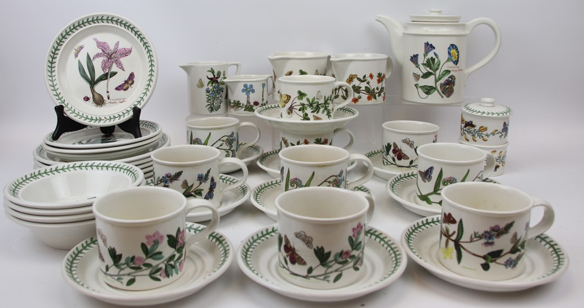 Frukostservisdelar, 31 delar, flintgods, "The Botanic Garden", Portmeiron, England.