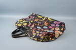 Josef Frank, väska, textil/skinn, lås i trä, "Under ekvatorn", Firma Svensk Tenn.