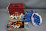 Legosystem, tågbana, instruktionsböcker, m.m, ett parti, 1970-tal.