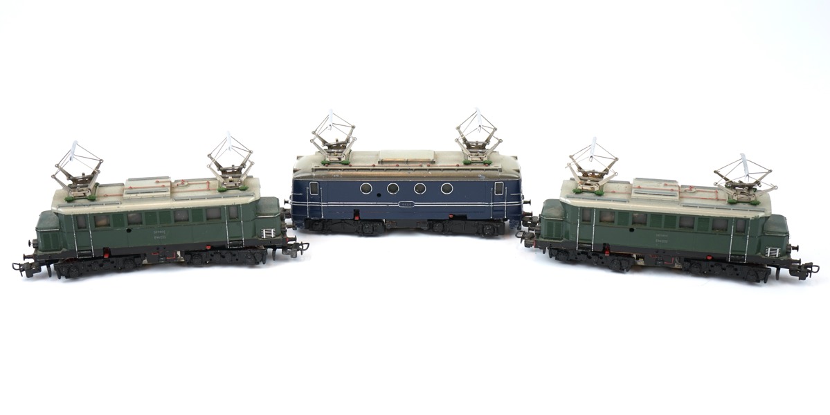 Märklin, ellok, 3 st, SEH800 1101 och SET800 E44039.