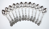 Moccaskedar, 12 st, silver, ''Rosen''.