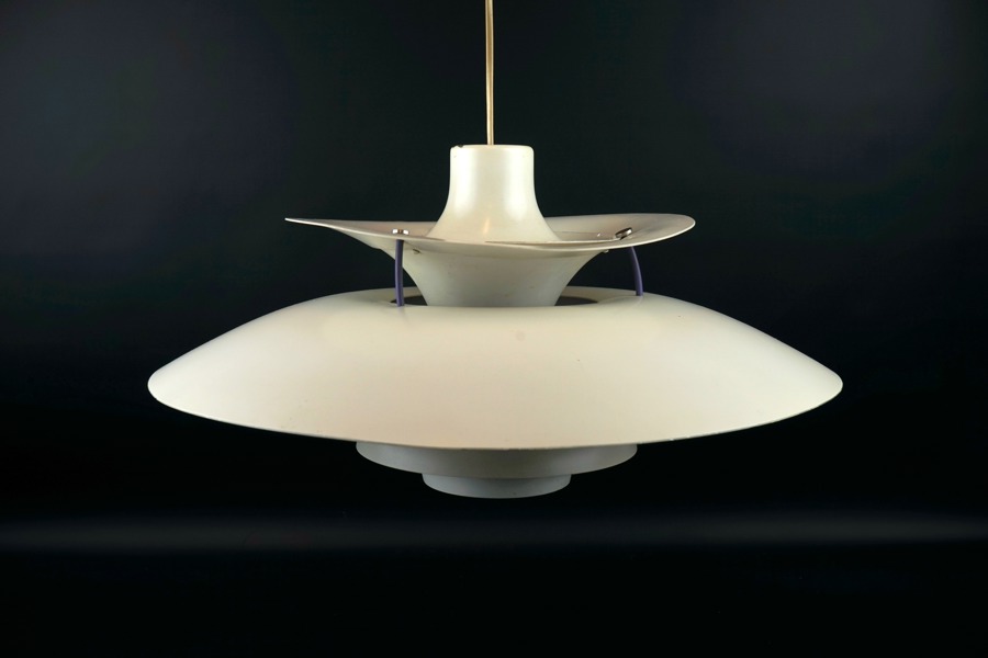 Poul Henningsen, ''PH 5'', taklampa, metall, Louis Poulsen, Danmark.
