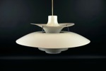 Poul Henningsen, ''PH 5'', taklampa, metall, Louis Poulsen, Danmark.