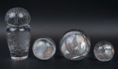 Vicke Lindstrand, figuriner, 4 st, glas, uggla och igelkottar, Kosta.