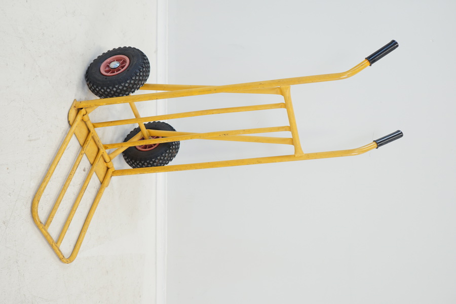 Transportkärra.