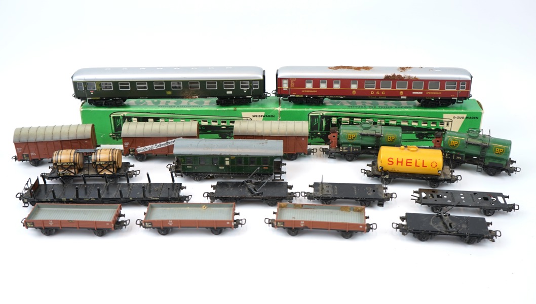 Märklin, vagnar, ett parti.