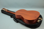 Gitarr, Almeira, "Husets Gitarr", med fodral.