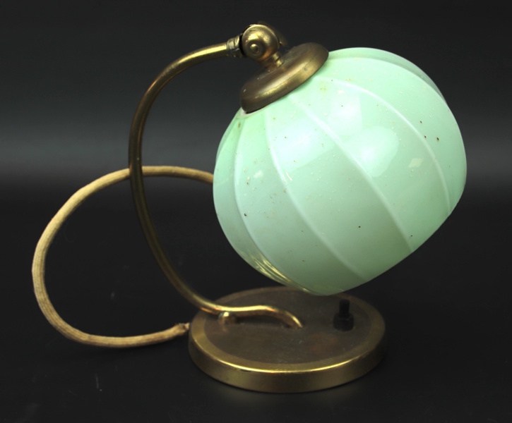Bordslampa, funkis, mässing och glas, 1920/30-tal.