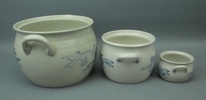Krus, 3 st, stengods, Göteborg och Rörstrand, 1900-talets första del.
