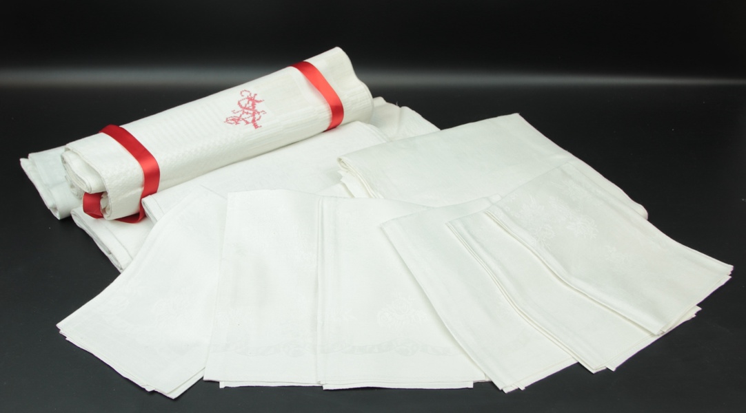 Dukar och servetter, ett parti, linne, 1900-tal.