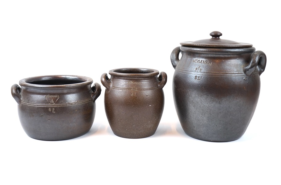 Krus, 3 st, stengods, 3,4 och 8 liter, Höganäs.