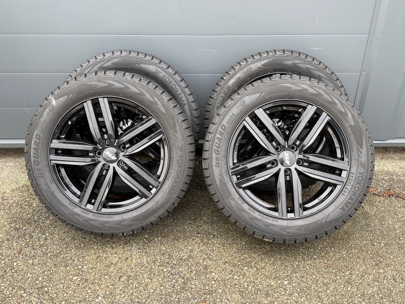 Vinterdäck, 4 st, Yokohama 235/55R18, Ice Guard G075, på aluminiumfälg.
