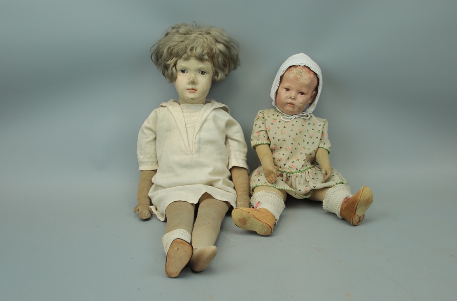 Dockor, 2 st, ett huvud i celluloid, 1900-talets första del.