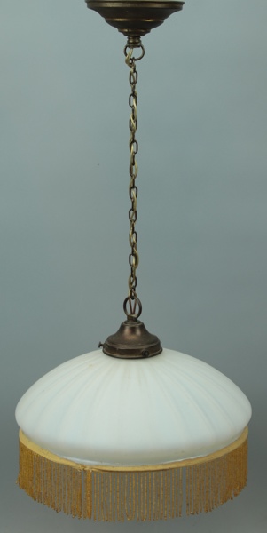 Taklampa, glas och porslin, 1900-talets första del.