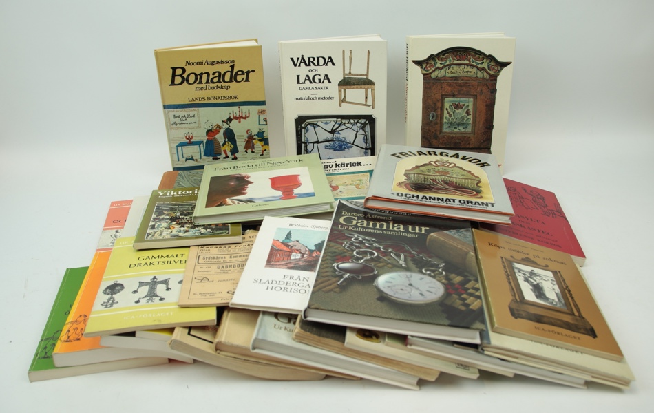 Böcker, ett parti, mest antikt, 1900-tal.