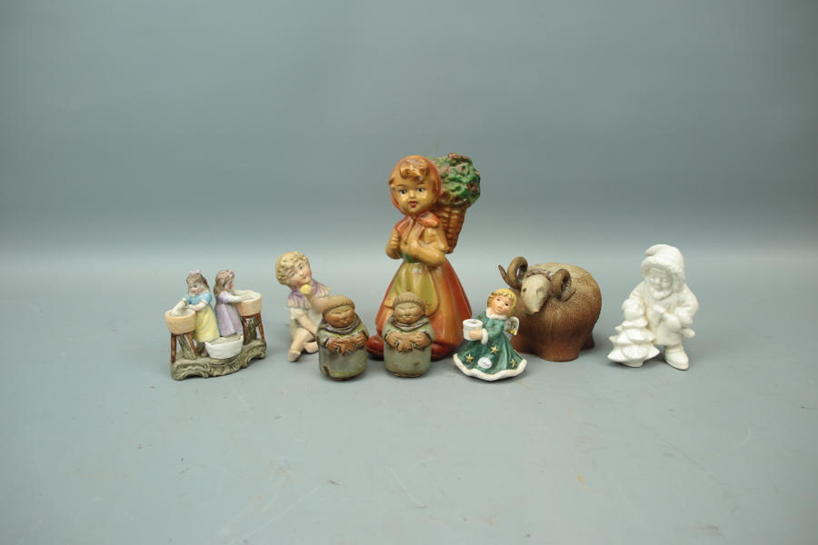 Figuriner, 8 st, keramik/porslin, bl.a Goebel, 1900-tal.