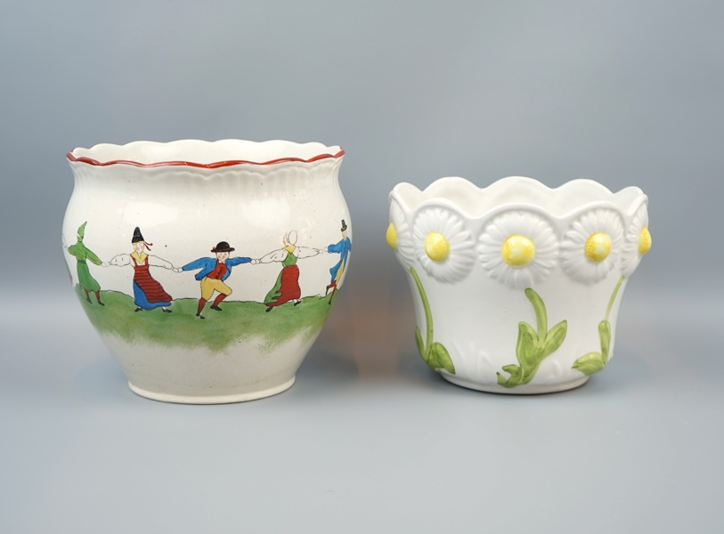 Ytterfoder, 2 st, flintgods/porslin, bl.a ''Daldansen'', Rörstrand.