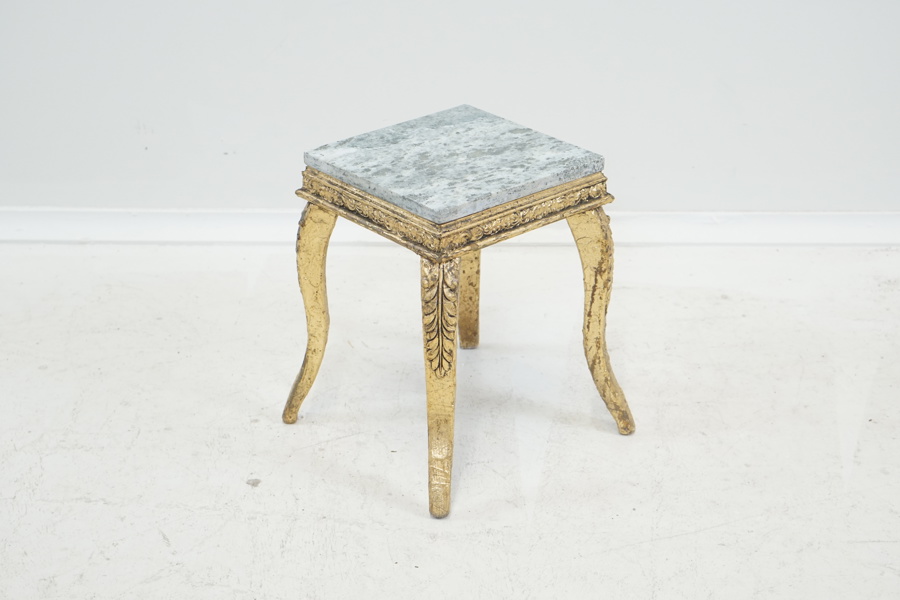 Piedestal, trä/sten, 1900-talets andra hälft.