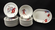 Aina Stenberg, matservisdelar, 25 st, porslin, "Tomtejul", Rörstrand.