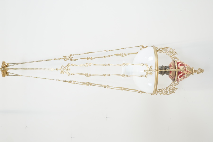 Takfotogenlampa, majolika, mässing, glas, jugend.