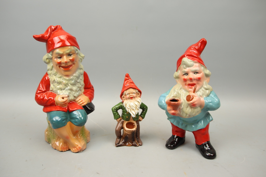 Tomtar, 3 st, lergods, bl.a ILAB.