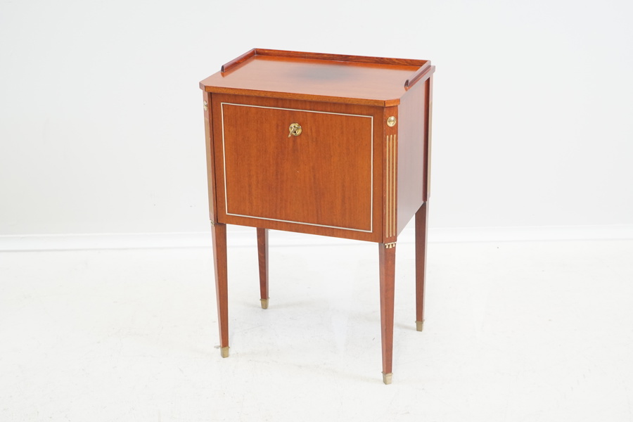 Schatull, betsad teak, mässingsdetaljer, 1900-tal.