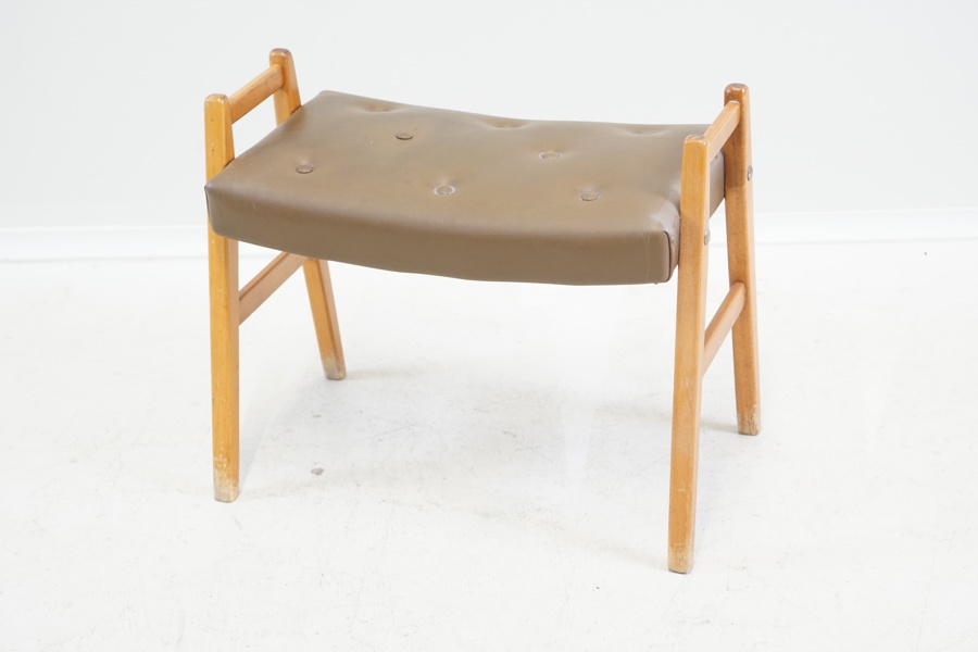 Pall, trä/konstskinn, 1900-tal.