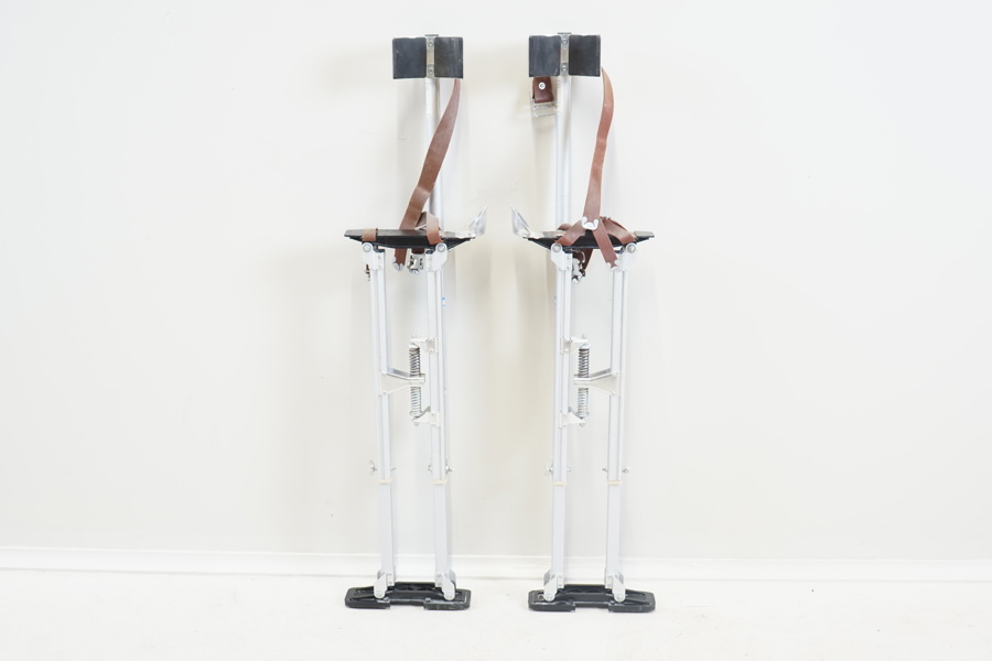 Hantverkarstyltor, höj/sänkbara, metall/plast.