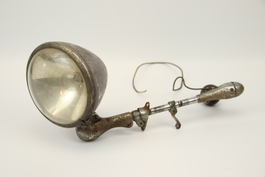 Sökarlykta, metall, 1900-talets andra hälft.