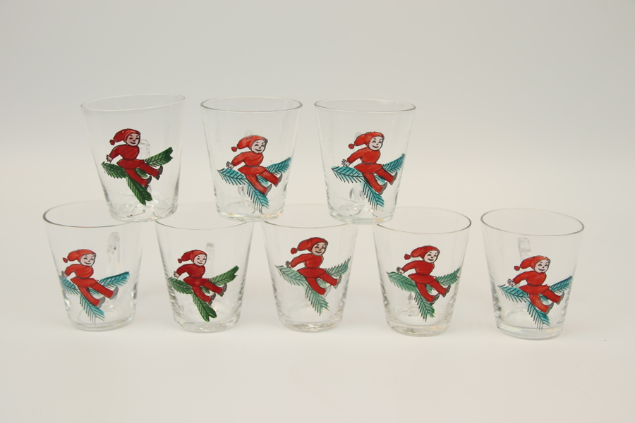 Glöggmuggar, 8 st, glas, handmålade, 1900-tal.