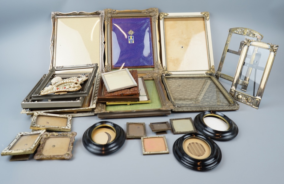 Fotoramar, ett parti.