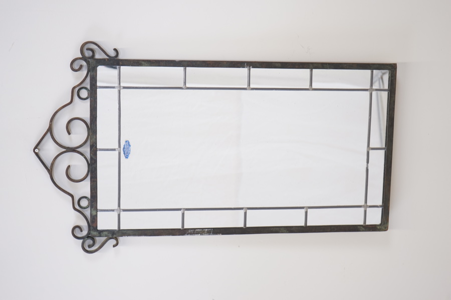 Spegel, ram i metall, Malmö glassliperi & blyfönsterfabrik.