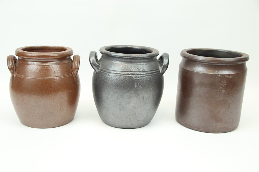 Krus, 3 st, 3 stengods, 3 liter, Höganäs och Ystad.