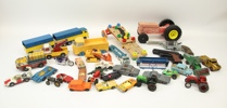 Leksaksbilar m.m, ett parti, bl. a. Tomte Lerdal VW och Corgi Toys.