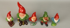 Tomtar, 5 st, keramik, 1900-tal.