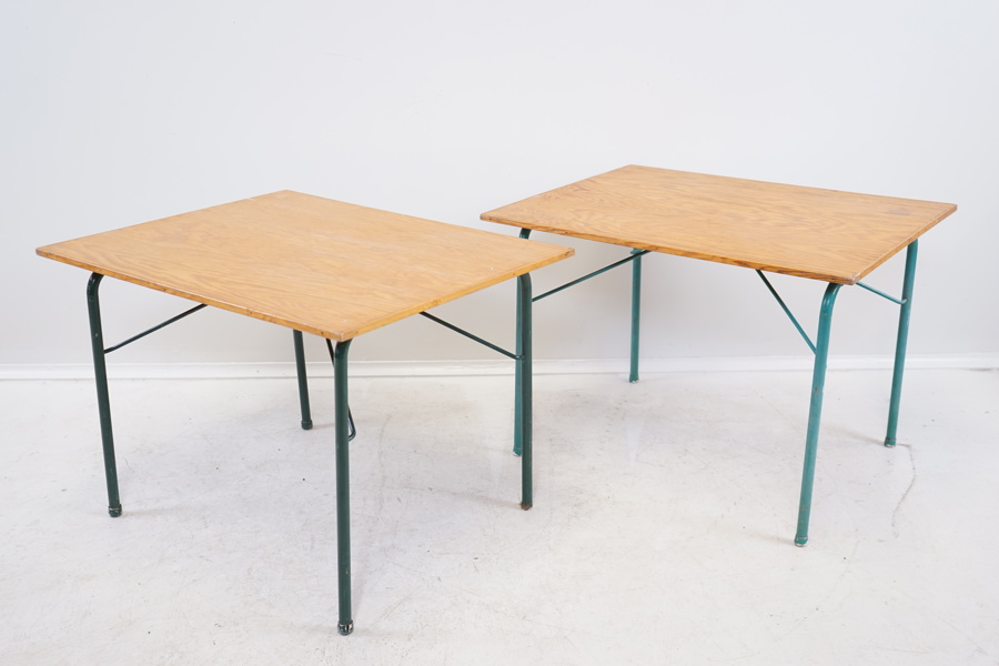 Bord, 2 st, trä/metall, 1900-talets andra hälft.